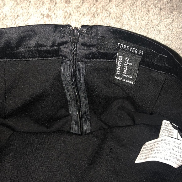 Forever 21 black skirt - Picture 3 of 4